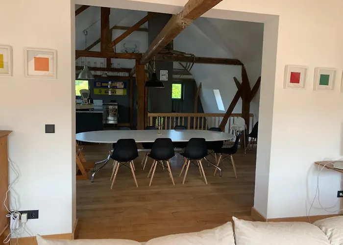 Design With Big Terrace Appartement Halsenbach